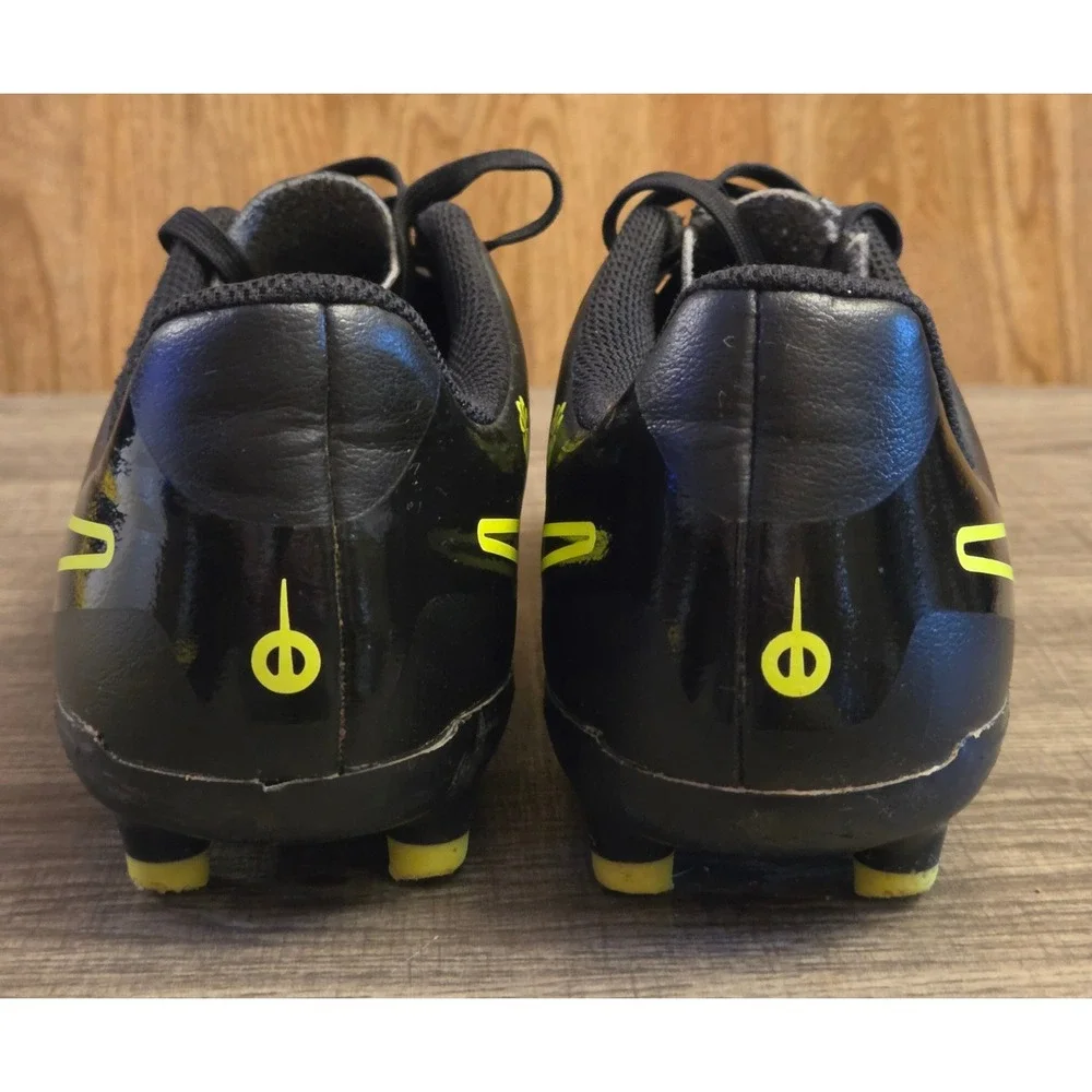 Nike Jr Tiempo Legend 10 Club‎ Soccer Cleats Youth Size 4.5Y Black Yellow